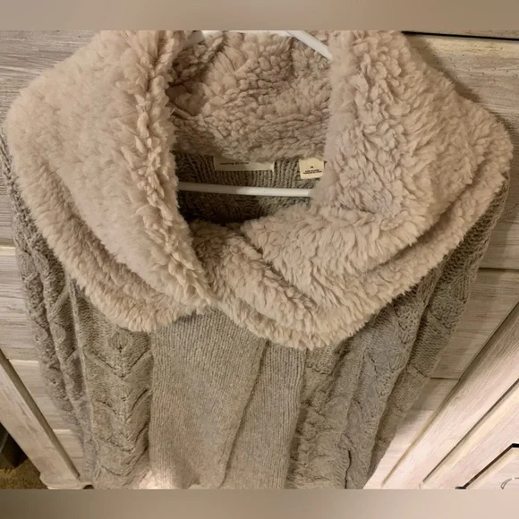 Anthropologie Fuzzy Sweater W Pockets NWT - Picture 3 of 6